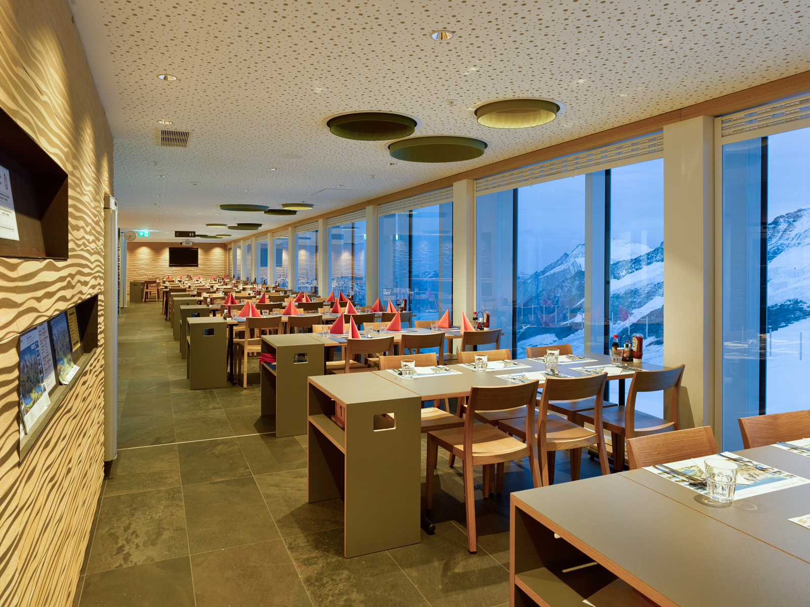 Restaurant Eiger and Bollywood, Jungfraujoch Picture