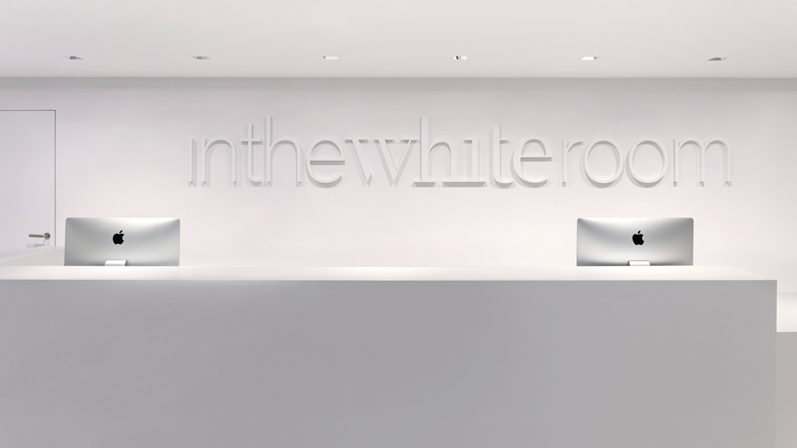 Inthewhiteroom, Basel Bild